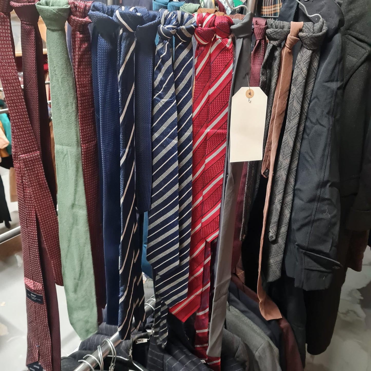 39 to 45 WW2 civilian costumes