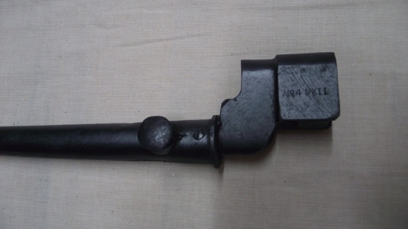 N04 rubber bayonetcast in scabard