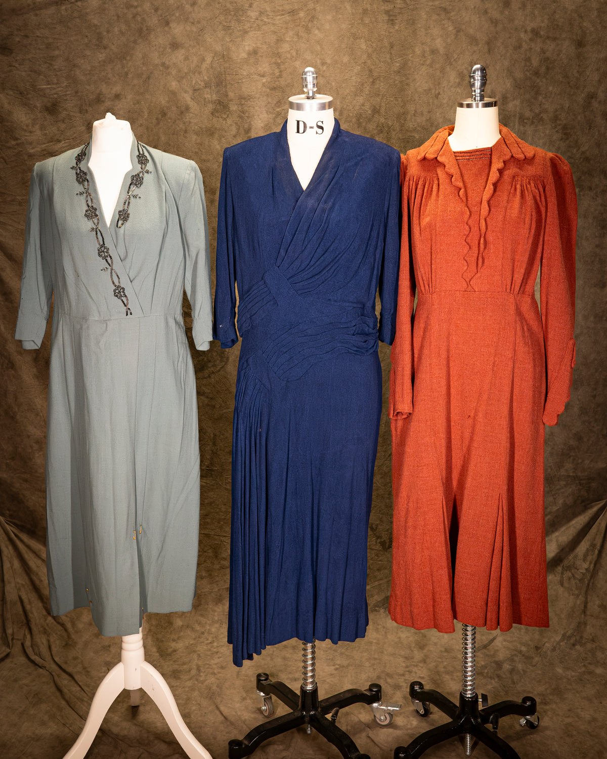 1939 to 1950 civilian costumes