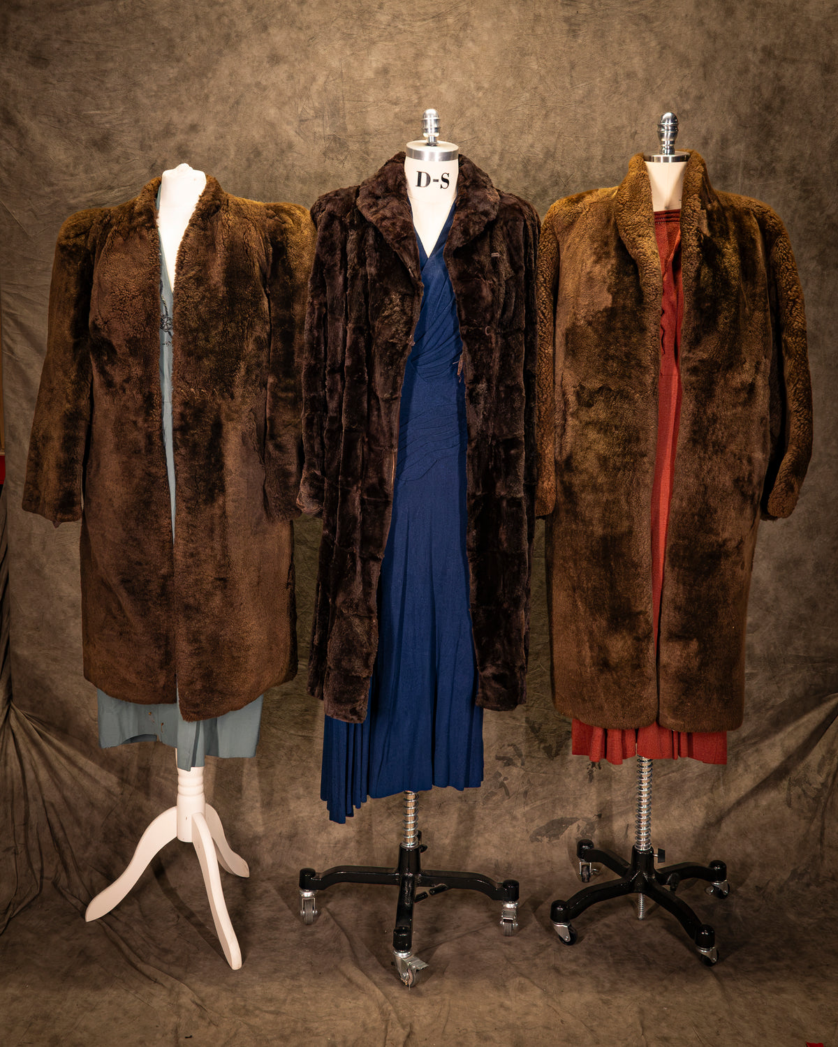 1939 to 1950 civilian costumes