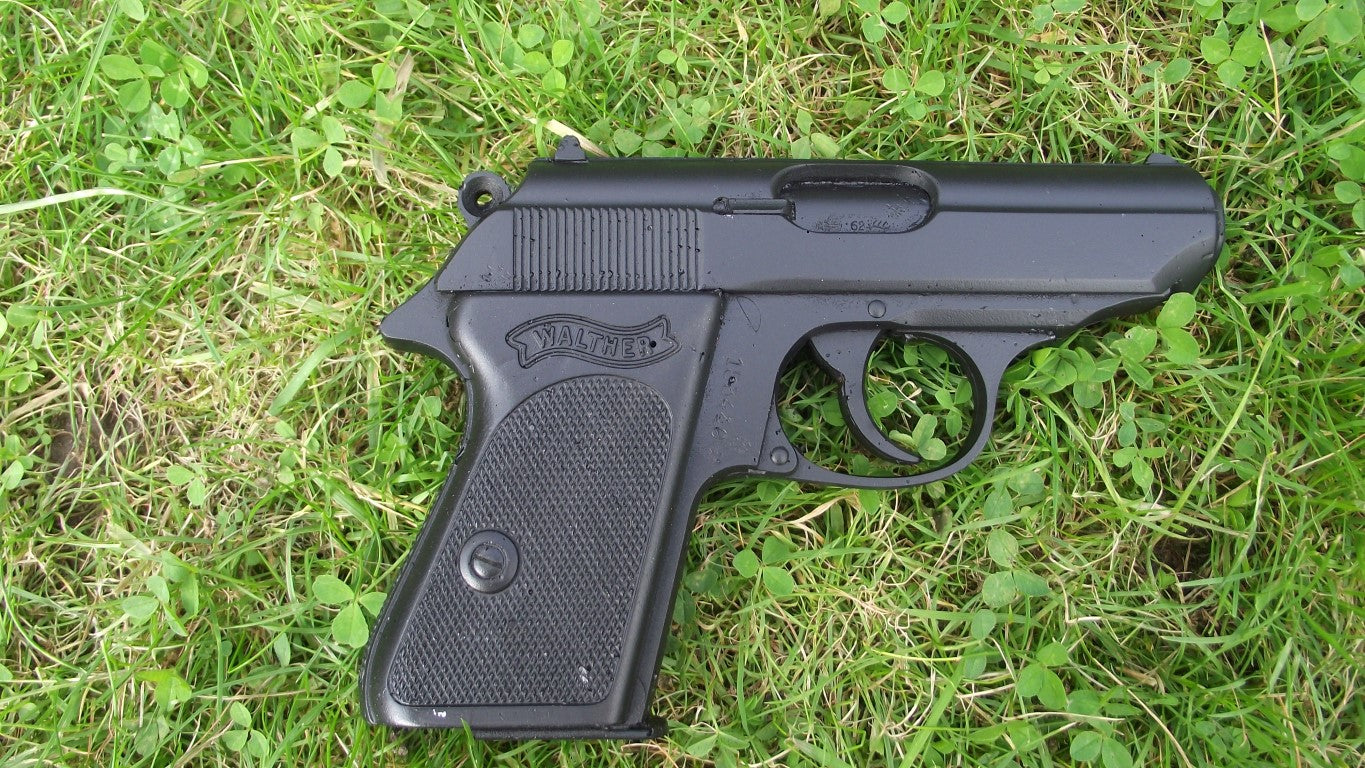 Walther ppk, rubber prop gun