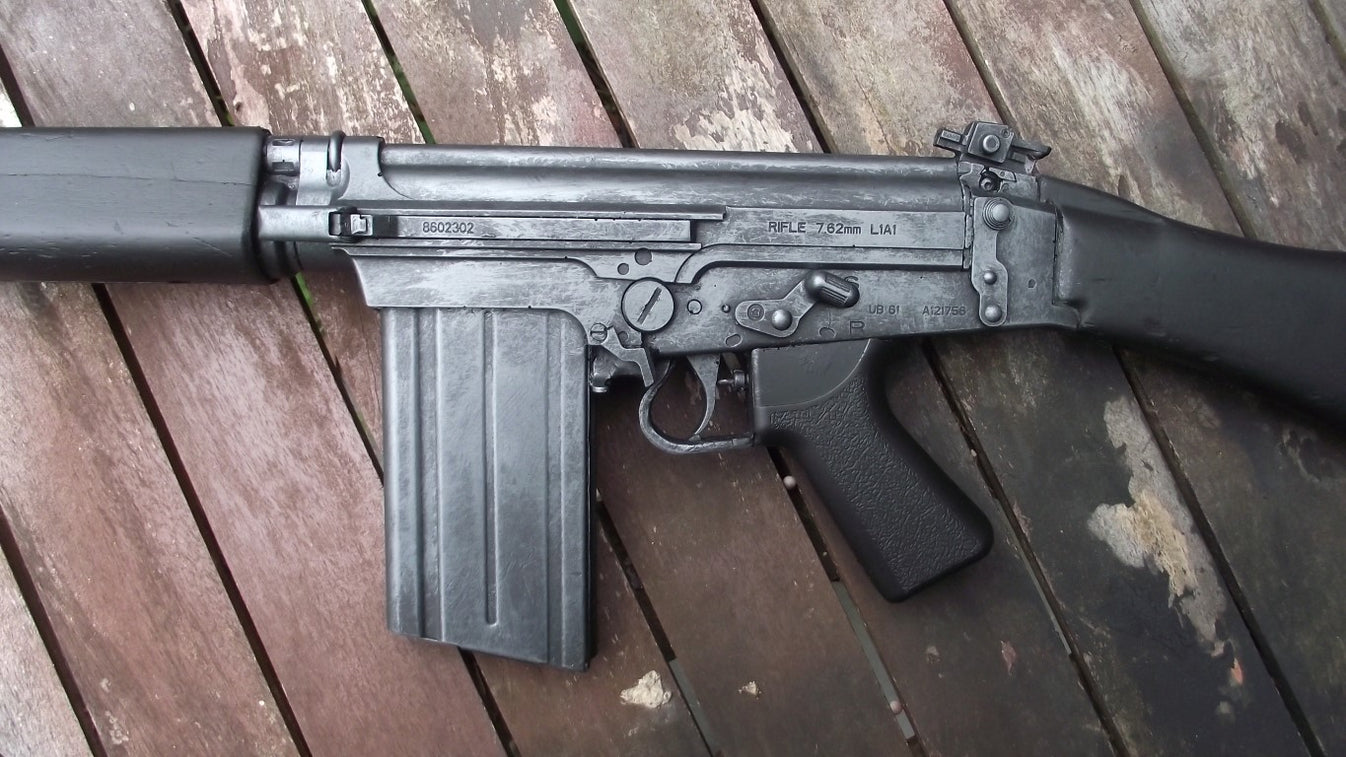 SLR L1A1 Self-Loading Rifle, rubber rifle – Shoot & Scoot